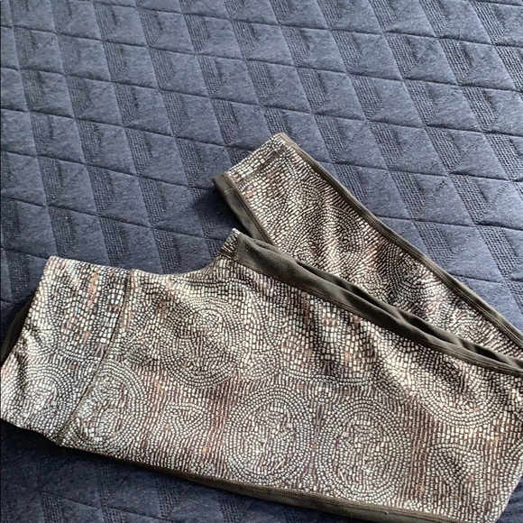 lululemon athletica Pants - Lululemon size 8 yoga pants